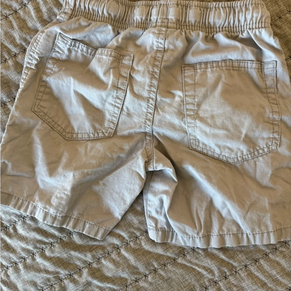 Boys 4 pairs of shorts! - Picture 10 of 13